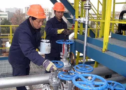 工廠的工人告訴你，應該怎么安裝閥門（1）-