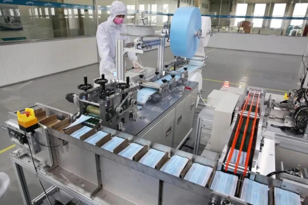 是跨界演繹,還是實(shí)力展現(xiàn)?利歐宣布口罩生產(chǎn)線投產(chǎn),日產(chǎn)能100萬(wàn)只- 是跨界演繹,還是實(shí)力展現(xiàn)?利歐宣布口罩生產(chǎn)線投產(chǎn),日產(chǎn)能100萬(wàn)只-